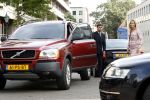 Den Haag 18 mei 2006
Maxima ontvangt boek  30 plannen voor een beter  Nederland .
Maxima wisselt nadat ze met AA auto wegereden is naar haar eigen Volvo C90 jeep