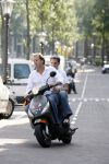 Amsterdam 12 september 2006
Michiel Mol en Christijan Albers samen op vespa scooter.