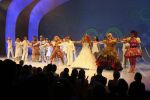 Utrecht, 9 September 2006
Beatrixhal. Permiere musical THE WIZ
o.a. Danny de Munk, Nurlaila Karim, Jerrel Houtsnee, Danny Yanga, Jeroen Phaff, Mathilde Santing, Marjolijn Touw, Sophia Wezer, Charly Luske, Peter Rijnbeek en Jamai