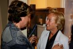 Hilversum 4 september 2006
Catherine Keyl krijgt koninklijke onderscheiding Ridder ...met Nina Brink