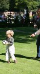 Apeldoorn, 9 September 2006
Fotosessie bij Kasteel 't Loo 
Prins Lucas voetballend met zijn papa