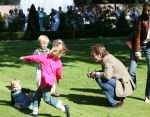 Apeldoorn, 9 September 2006
Fotosessie bij Kasteel 't Loo met Prins Maurits en Prinses Marilene met hun kinderen Prinses Anna, Prins Lucas en Prinses Felicia.