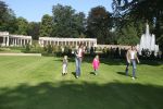 Apeldoorn, 9 September 2006
Fotosessie bij Kasteel 't Loo met Prins Maurits en Prinses Marilene met hun kinderen Prinses Anna, Prins Lucas en Prinses Felicia.