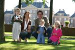 Apeldoorn, 9 September 2006
Fotosessie bij Kasteel 't Loo met Prins Maurits en Prinses Marilene met hun kinderen Prinses Anna, Prins Lucas en Prinses Felicia.