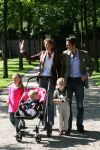 Apeldoorn, 9 September 2006
Fotosessie bij Kasteel 't Loo met Prins Maurits en Prinses Marilene met hun kinderen Prinses Anna, Prins Lucas en Prinses Felicia.