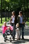 Apeldoorn, 9 September 2006
Fotosessie bij Kasteel 't Loo met Prins Maurits en Prinses Marilene met hun kinderen Prinses Anna, Prins Lucas en Prinses Felicia.