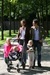 Apeldoorn, 9 September 2006
Fotosessie bij Kasteel 't Loo met Prins Maurits en Prinses Marilene met hun kinderen Prinses Anna, Prins Lucas en Prinses Felicia.