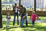 Apeldoorn, 9 September 2006
Fotosessie bij Kasteel 't Loo met Prins Maurits en Prinses Marilene met hun kinderen Prinses Anna, Prins Lucas en Prinses Felicia.