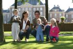 Apeldoorn, 9 September 2006
Fotosessie bij Kasteel 't Loo met Prins Maurits en Prinses Marilene met hun kinderen Prinses Anna, Prins Lucas en Prinses Felicia.