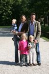 Apeldoorn, 9 September 2006
Fotosessie bij Kasteel 't Loo met Prins Maurits en Prinses Marilene met hun kinderen Prinses Anna, Prins Lucas en Prinses Felicia.