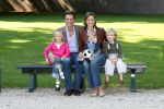Apeldoorn, 9 September 2006
Fotosessie bij Kasteel 't Loo met Prins Maurits en Prinses Marilene met hun kinderen Prinses Anna, Prins Lucas en Prinses Felicia.