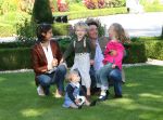 Apeldoorn, 9 September 2006
Fotosessie bij Kasteel 't Loo met Prins Maurits en Prinses Marilene met hun kinderen Prinses Anna, Prins Lucas en Prinses Felicia.