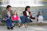 Apeldoorn, 9 September 2006
Fotosessie bij Kasteel 't Loo met Prins Maurits en Prinses Marilene met hun kinderen Prinses Anna, Prins Lucas en Prinses Felicia.