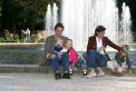 Apeldoorn, 9 September 2006
Fotosessie bij Kasteel 't Loo met Prins Maurits en Prinses Marilene met hun kinderen Prinses Anna, Prins Lucas en Prinses Felicia.