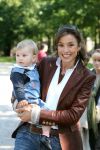 Apeldoorn, 9 September 2006
Fotosessie bij Kasteel 't Loo Prinses Marilene met haar dochter Prinses Felicia.