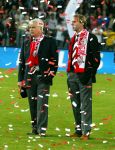 Eindhoven, 23 April 2005 Kampioenswedstrijd PSV-Vitesse, eindstand 3-0
PSV Landskampioen 2004/2005
Tjaarda Weber en Stan Valkx