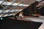 Eindhoven, 3 September 2006
Dancing On Ice ( 2e avond )
Wendy v Dijk na afloop met de schaatsen in haar huis op weg naar het kleedlokaal