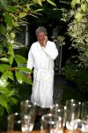 Laren 6 september 2006
Willibrord Frequin wordt verrast door zijn vrienden op zijn 65e verjaardag. Zijn vrienden uit Moeke Spijstra zetten een piano voor zijn deur.
