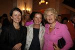 Amsterdam 11 september 2006
Modeshow Frans Molenaar in het Amstel Hotel.  Groot meesteres van de koningin mevrouw v Loon de la bouchere met Rita Kok en dochter