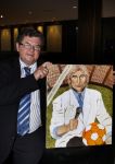 Hoofddorp 27 augustus 2007
Bijeenkomst bij van der valk hotel ivm met schilderijen voor goede doelen door bn ers. Manager Dries Roelvink
Andrï¿½ van Commenï¿½e