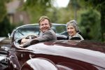 Laren 8 september 2007
Chris Luken met zijn moeder in zijnoldtimer cabrio , Auburn Boattrail uit 1935.