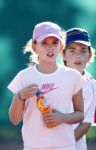 Muiderberg 7 september 2007
Alec en Emma Krajicek  spelen samen tennis bij de clubkampioenschappen. Papa Richard en de au pair kijken toe.