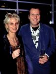 Mary Lou Stennis met haar ex-man en een glaasje champagne



PETER SMULDERS BV