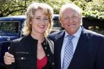 Laren/ Eemnes 29 augustus 2007
Willibrord Frequin en zijn Suzanne trouwen. Ze vertrekken vanaf thuis met koets naar de theetuin. Frits Lohnen met vrouw