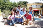 Cabopino 14 augustus 2007
Hans Kazan met zijn vrouw Wendy en zonen Renzo Oscar Steven en Mara bij hun huis in Spanje.