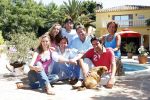 Cabopino 14 augustus 2007
Hans Kazan met zijn vrouw Wendy en zonen Renzo Oscar Steven en Mara bij hun huis in Spanje.