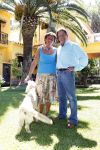 Cabopino 14 augustus 2007
Hans Kazan met zijn vrouw Wendy en zonen Renzo Oscar Steven en Mara bij hun huis in Spanje.