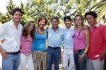Cabopino 14 augustus 2007
Hans Kazan met zijn vrouw Wendy en zonen Renzo Oscar Steven en Mara bij hun huis in Spanje.