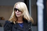Huizen en Bussum 8 september 2007
Linda de Mol laat met vriendin de hond uit en gaat daarna winkeleln.
Peter Smulders bv