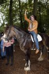 Drunen 22 augustus 2007
Marc Borsato wordt tot Baron van het Land v ooit geslagen. Marc op paard.
