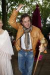 Drunen 22 augustus 2007
Marc Borsato wordt tot Baron van het Land v ooit geslagen. Marc op paard.