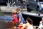 Amsterdam 11 augustus 2007
Martijn Krabbe en Amanda gaan varen met hun kinderen Bickel Michelle en Yasmijn.