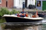 Amsterdam 11 augustus 2007
Martijn Krabbe en Amanda gaan varen met hun kinderen Bickel Michelle en Yasmijn.
