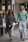 Amsterdam 1 september 2007
Patty Brard met haar verloofde Antoine op de pc hooftstraat in haar smart.