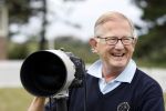 Zandvoort 18 augustus 2007
Pieter v Vollenhoven speelt mee met een charity wedstrijd van de klm open golf een week nadat bij hemin het ziekenhuis stuk huid verwijderd is. Pieter met canon fotocamera en telelens