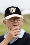 Zandvoort 18 augustus 2007
Pieter v Vollenhoven speelt mee met een charity wedstrijd van de klm open golf een week nadat bij hemin het ziekenhuis stuk huid verwijderd is.