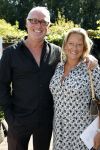 Laren/ Eemnes 29 augustus 2007
Willibrord Frequin en zijn Suzanne trouwen. Ze vertrekken vanaf thuis met koets naar de theetuin. Rene v d Gijp met vrouw