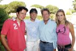 Cabopino 14 augustus 2007
Hans Kazan met zijn vrouw Wendy en zonen Renzo Oscar Steven en Mara bij hun huis in Spanje.