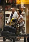 Schiphol 15 augustus 2007
Rob de Nijs en zijn vriendin Henriette komen terug van vakantie in Spanje.