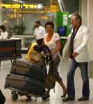 Schiphol 15 augustus 2007
Rob de Nijs en zijn vriendin Henriette komen terug van vakantie in Spanje.