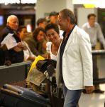 Schiphol 15 augustus 2007
Rob de Nijs en zijn vriendin Henriette komen terug van vakantie in Spanje.