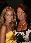 Noordwijk, 1 September 2007 Jacky Fair met o.a. modeshow van Danie Bles.
Sylvie v d Vaart ( Sylvie Meis ) met haar schoonmoeder