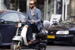 Amsterdam 28 augustus 2007
Thijs Romer op zijn scooter in amsterdam.