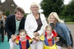 Kaatsheuvel 2 augustus 2009
Premiere show in de efteling. Albert West met vrouw dochter en kleinkind
Peter Smulders bv