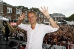 New York 12 september 2009
Armin van Buuren draait op Governor's island voor Prins Willem Alexander en prinses Maxima.
Peter Smulders bv