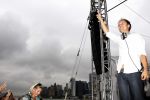New York 12 september 2009
Armin van Buuren draait op Governor's island voor Prins Willem Alexander en prinses Maxima.
Peter Smulders bv